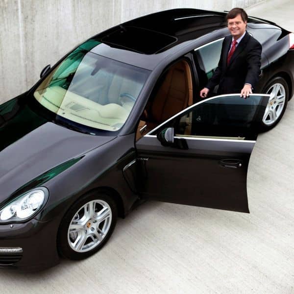 03-01-2012 | Jan Peter Balkenende opent Porsche Centrum